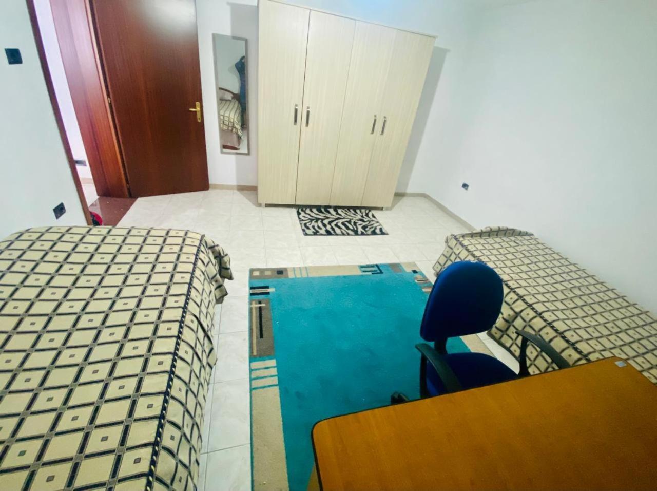 Apartment Tiranë Luaran gambar