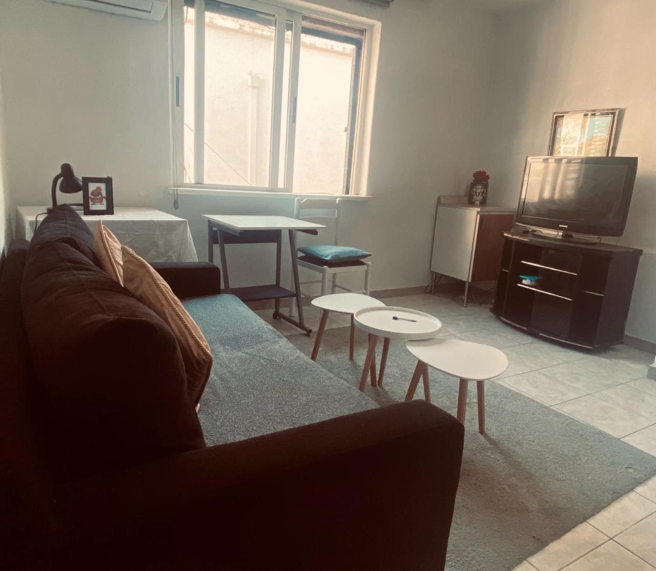 Apartment Tiranë Luaran gambar
