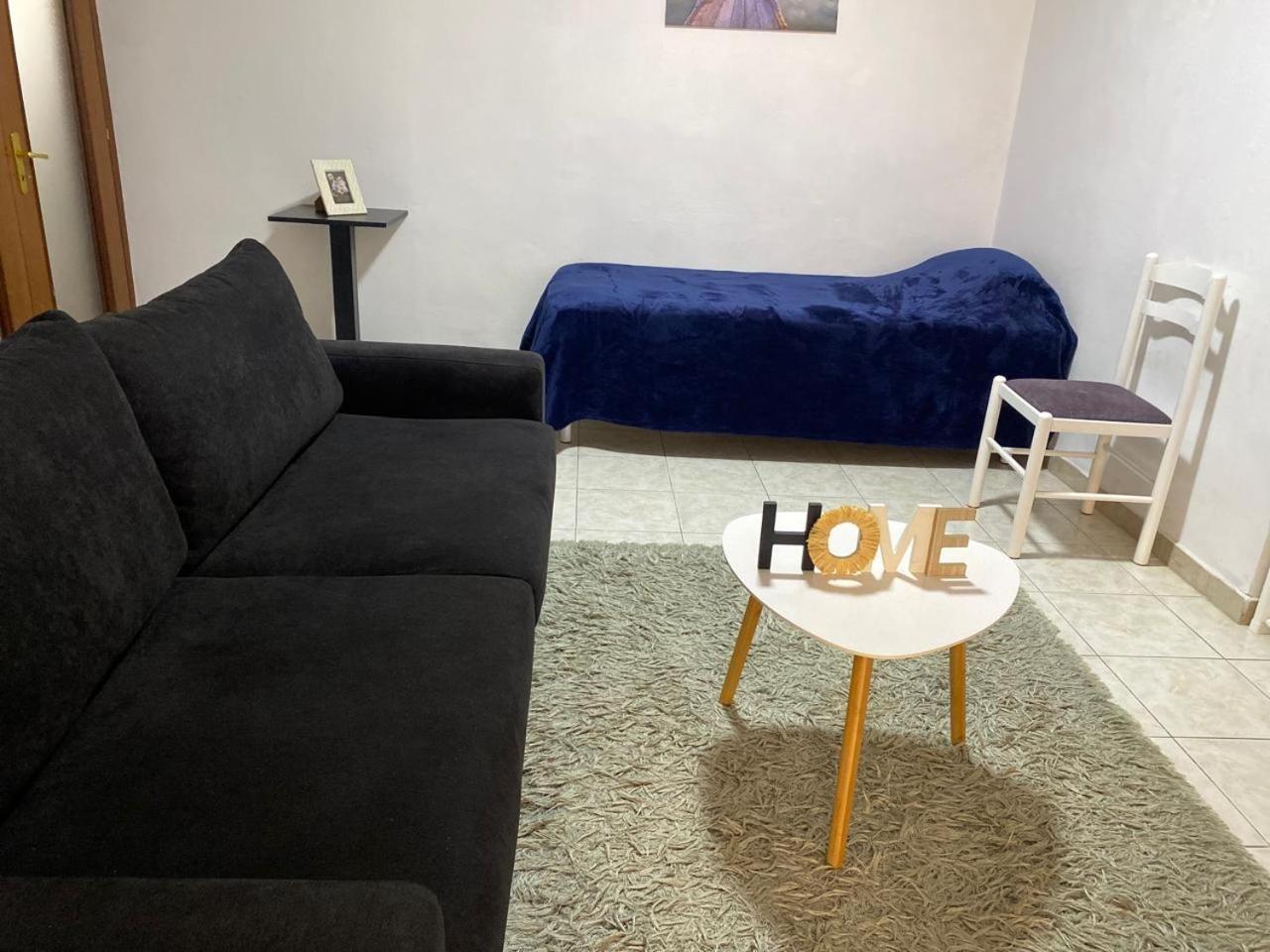 Apartment Tiranë Luaran gambar